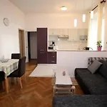 Apartment Una